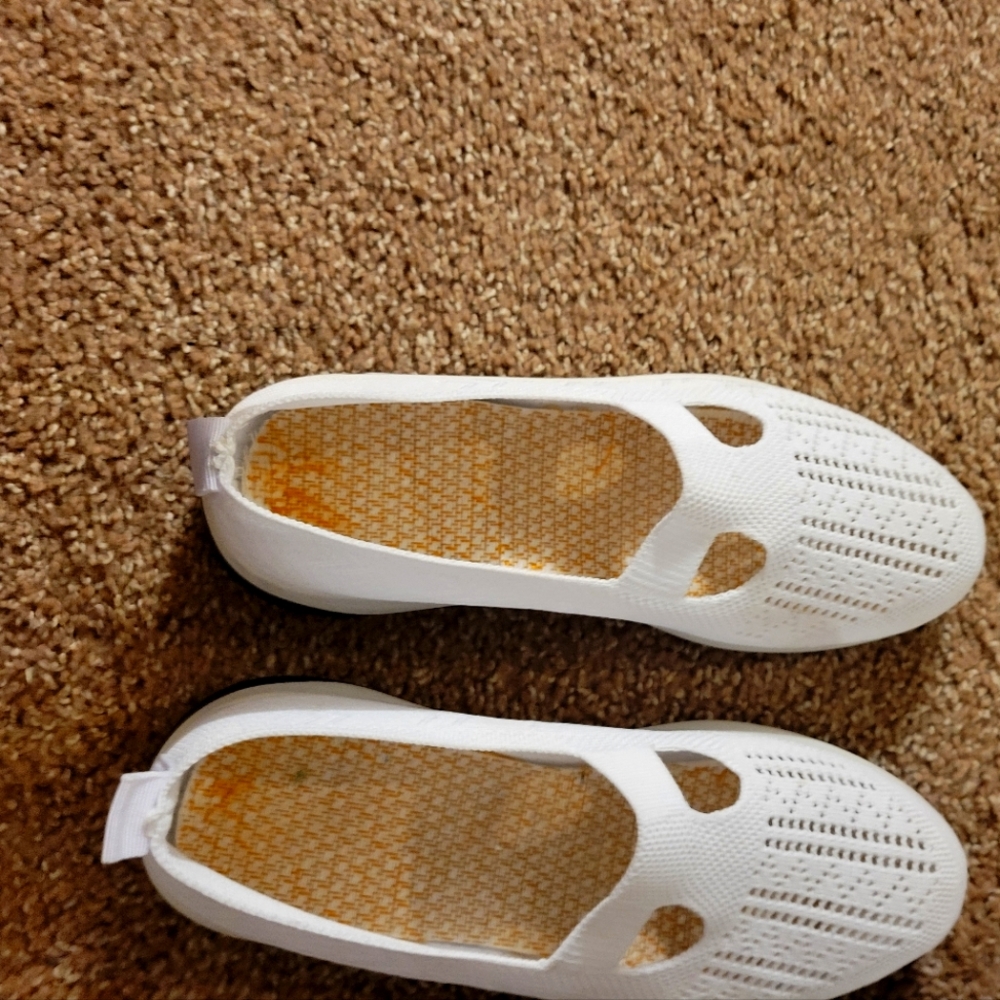 Ladies White Slip-On Shoes Sz42 EU/10.5US